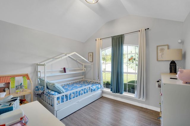 702 Green Acres Lane, Midlothian, TX 76065