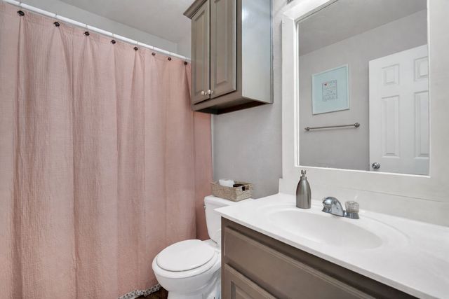 702 Green Acres Lane, Midlothian, TX 76065