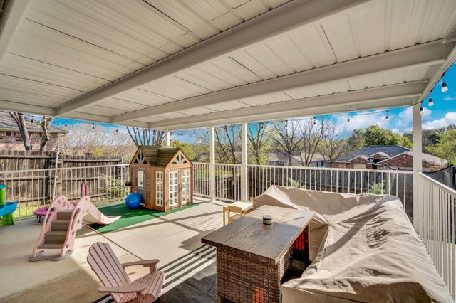 702 Green Acres Lane, Midlothian, TX 76065