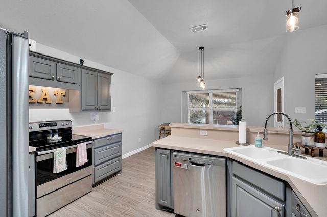 702 Green Acres Lane, Midlothian, TX 76065