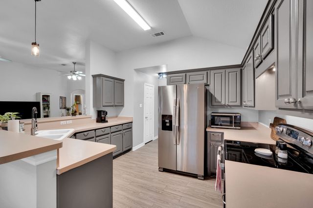 702 Green Acres Lane, Midlothian, TX 76065