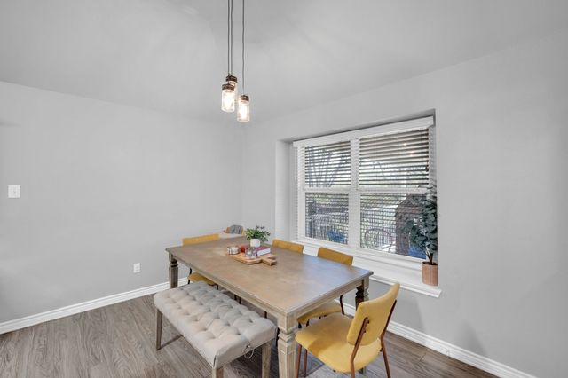 702 Green Acres Lane, Midlothian, TX 76065