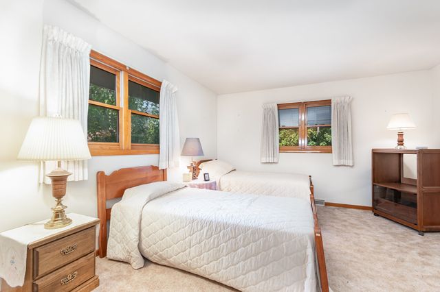 59 Indianwood Drive, Thornton, IL 60476