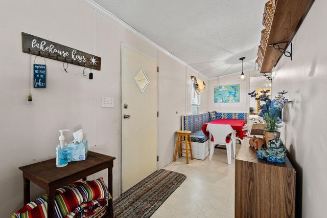 28 Air Force Drive, Pottsboro, TX 75076