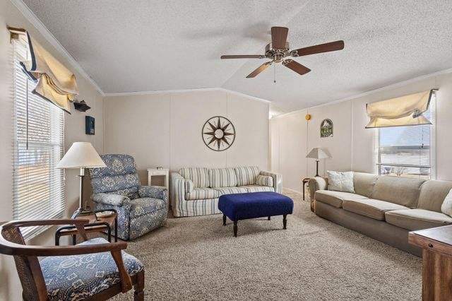 28 Air Force Drive, Pottsboro, TX 75076