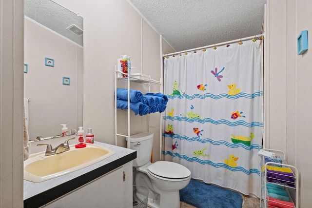 28 Air Force Drive, Pottsboro, TX 75076