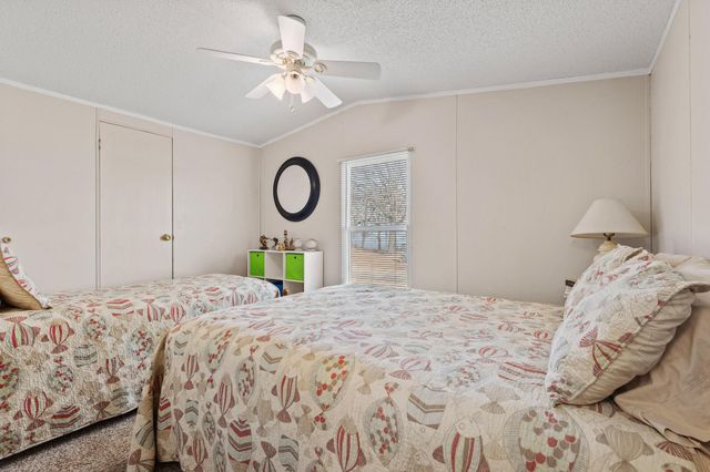 28 Air Force Drive, Pottsboro, TX 75076