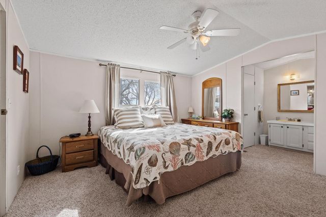 28 Air Force Drive, Pottsboro, TX 75076