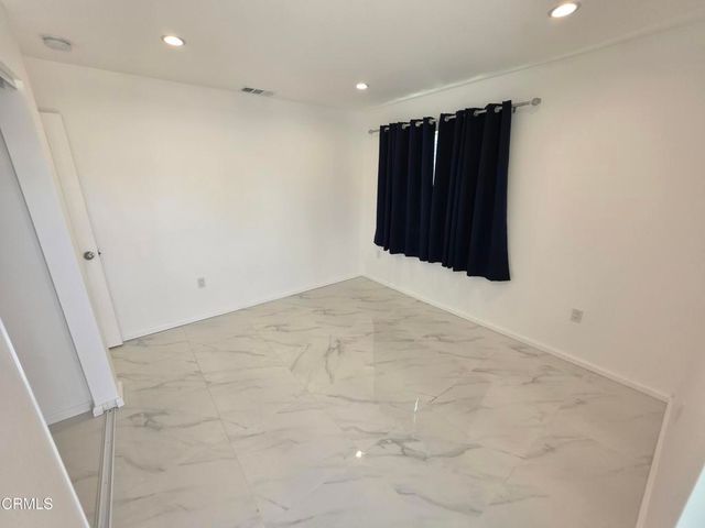 10926 Woodward Avenue, Sunland, CA 91040
