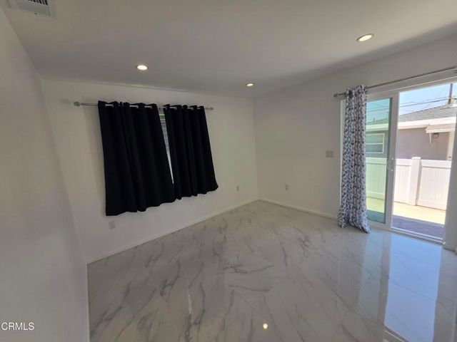 10926 Woodward Avenue, Sunland, CA 91040