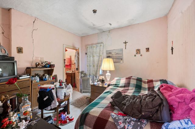 8420 S Burley Avenue, Chicago, IL 60617