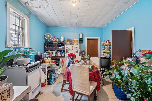 8420 S Burley Avenue, Chicago, IL 60617