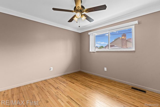 34356 Greentrees Road, Sterling Heights, MI 48312