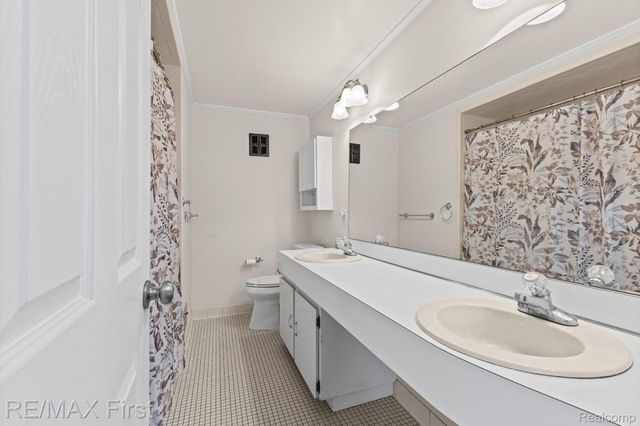 34356 Greentrees Road, Sterling Heights, MI 48312