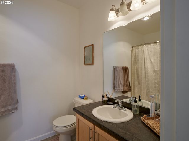 11735 Nw WINTER PARK Ter 402, Portland, OR 97229
