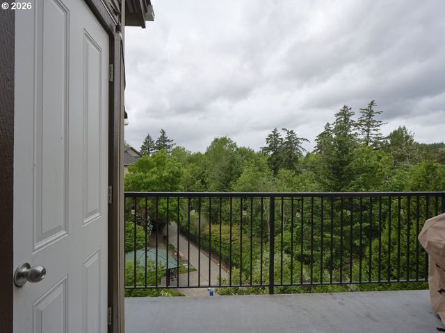 11735 Nw WINTER PARK Ter 402, Portland, OR 97229