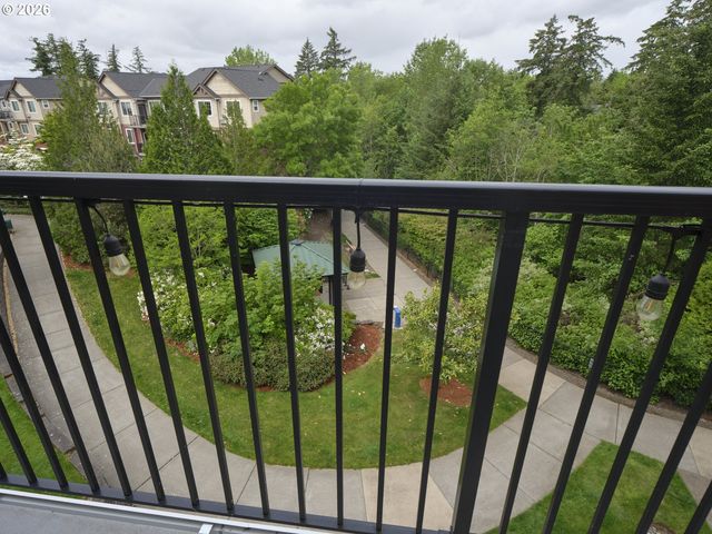 11735 Nw WINTER PARK Ter 402, Portland, OR 97229