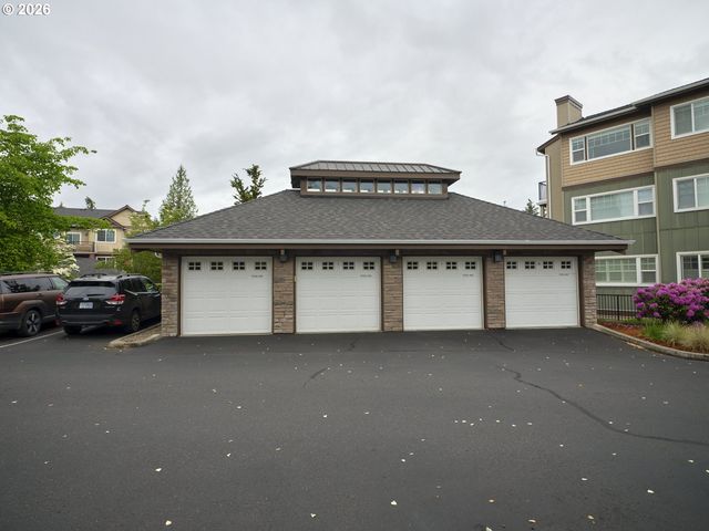 11735 Nw WINTER PARK Ter 402, Portland, OR 97229