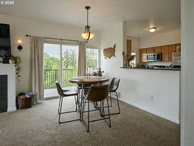 11735 Nw WINTER PARK Ter 402, Portland, OR 97229