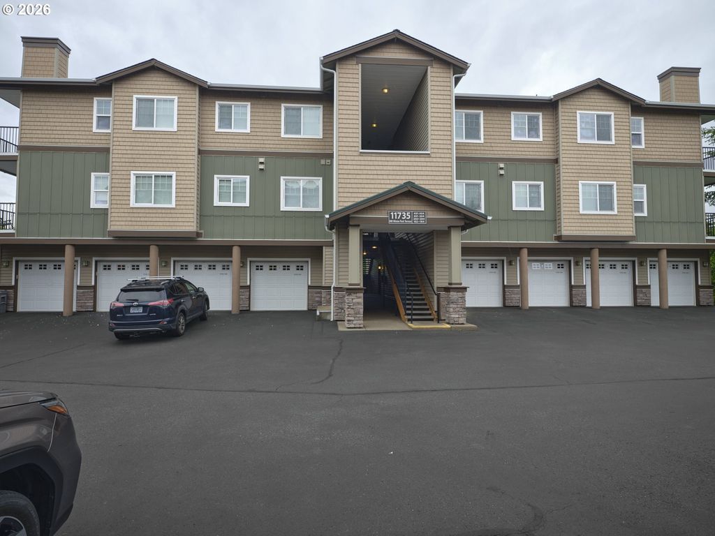 11735 Nw WINTER PARK Ter 402, Portland, OR 97229