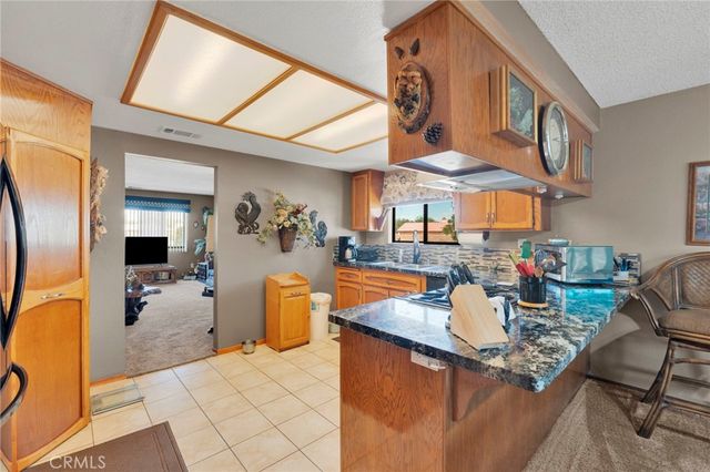19031 Shoshonee, Apple Valley, CA 92307