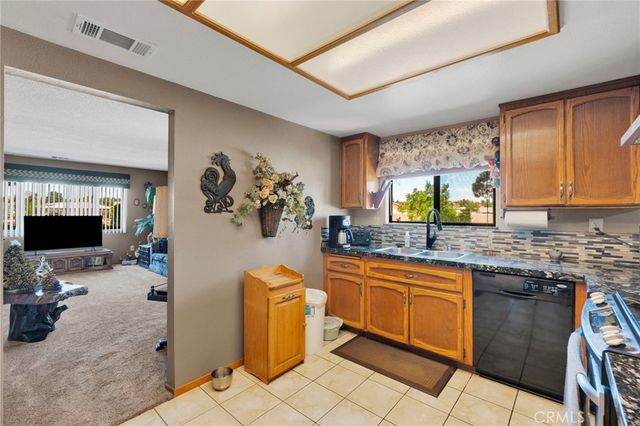 19031 Shoshonee, Apple Valley, CA 92307