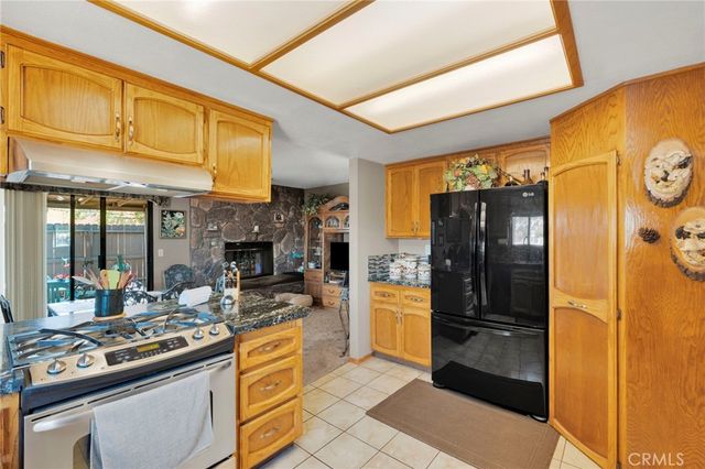 19031 Shoshonee, Apple Valley, CA 92307