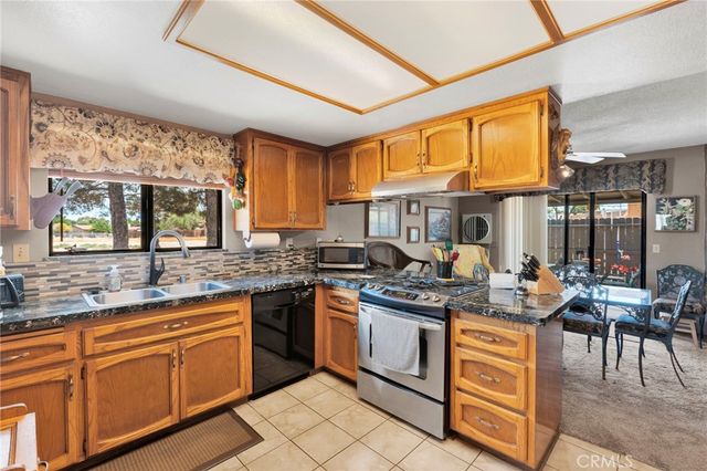 19031 Shoshonee, Apple Valley, CA 92307