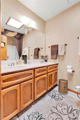 19031 Shoshonee, Apple Valley, CA 92307