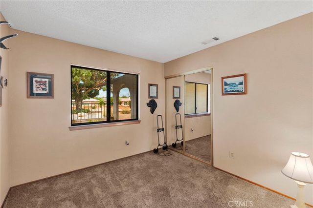 19031 Shoshonee, Apple Valley, CA 92307