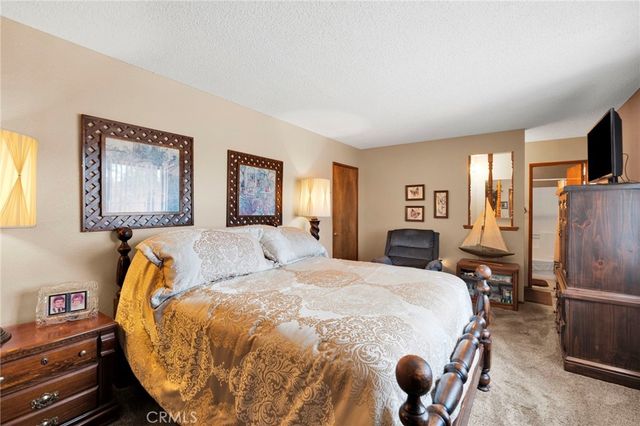 19031 Shoshonee, Apple Valley, CA 92307