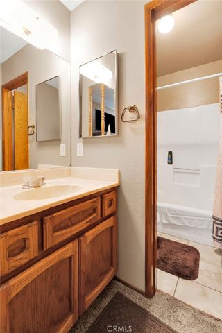 19031 Shoshonee, Apple Valley, CA 92307