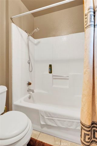 19031 Shoshonee, Apple Valley, CA 92307
