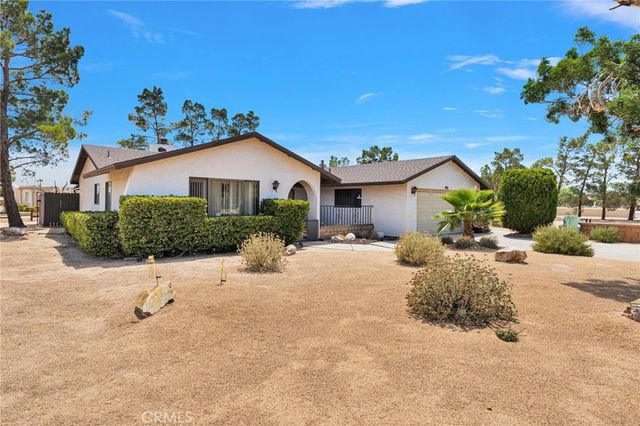 19031 Shoshonee, Apple Valley, CA 92307