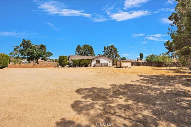 19031 Shoshonee, Apple Valley, CA 92307