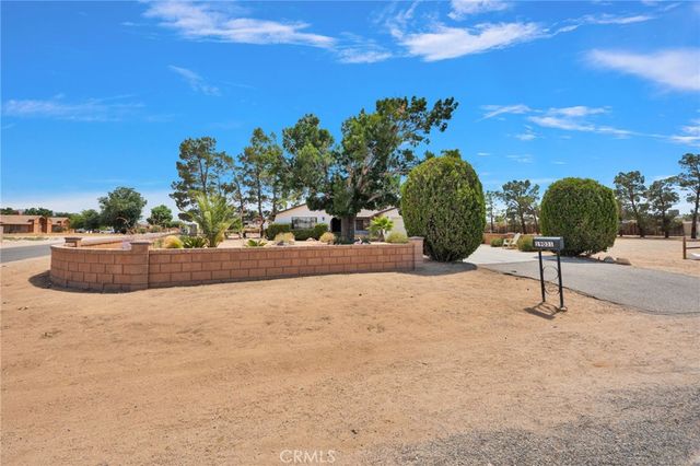 19031 Shoshonee, Apple Valley, CA 92307
