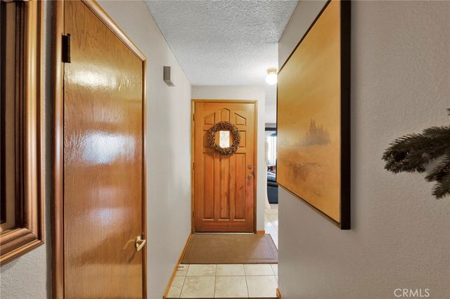 19031 Shoshonee, Apple Valley, CA 92307