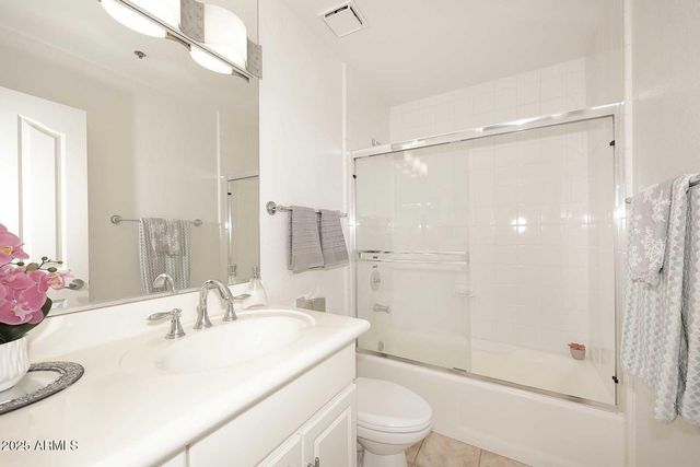 5104 N 32ND Street 323, Phoenix, AZ 85018