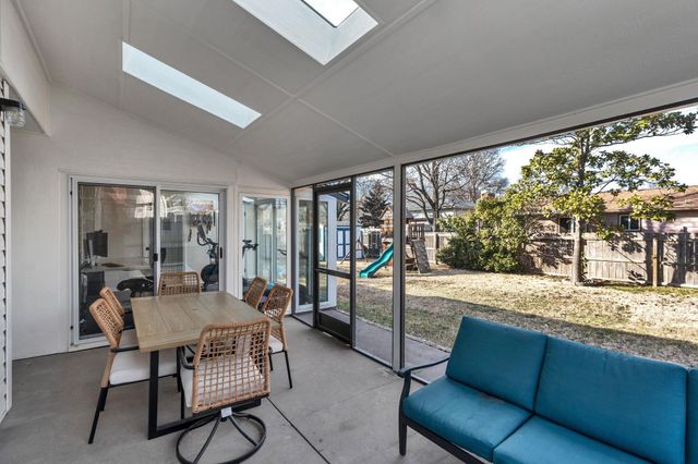 6916 E Stonegate St, Wichita, KS 67206