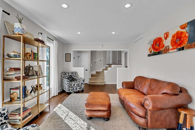 6916 E Stonegate St, Wichita, KS 67206