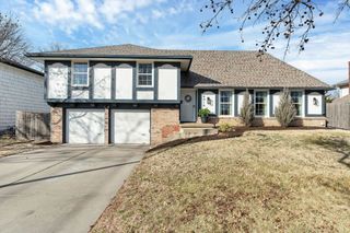 6916 E Stonegate St, Wichita, KS 67206