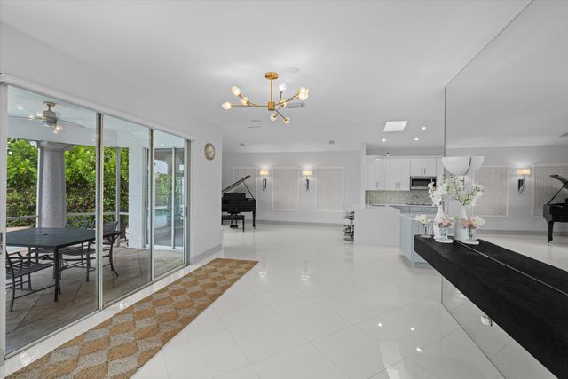 2467 Muir Circle, Wellington, FL 33414