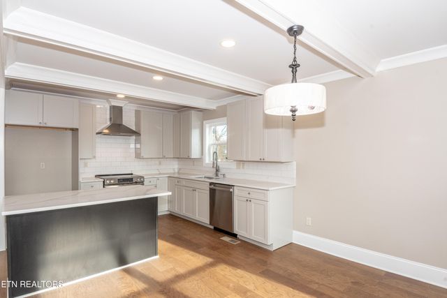 308 W Hill Ave, Friendsville, TN 37737