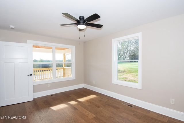 308 W Hill Ave, Friendsville, TN 37737