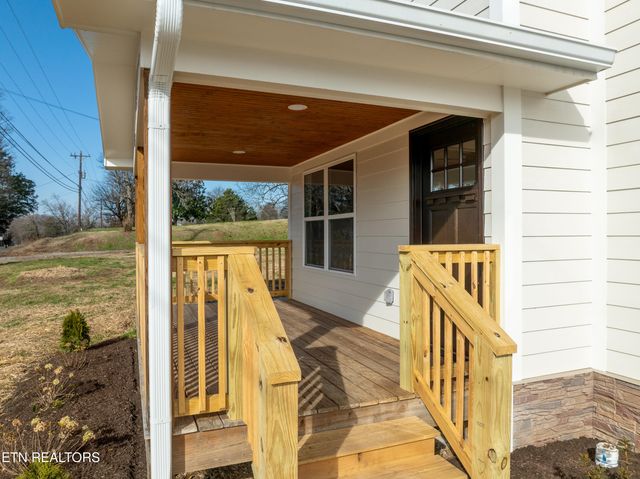 308 W Hill Ave, Friendsville, TN 37737