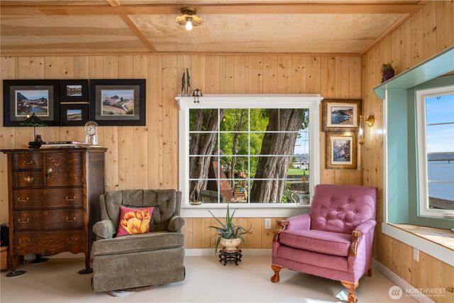 230 S 219th Street, Normandy Park, WA 98198