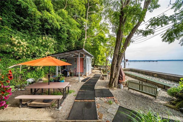 230 S 219th Street, Normandy Park, WA 98198