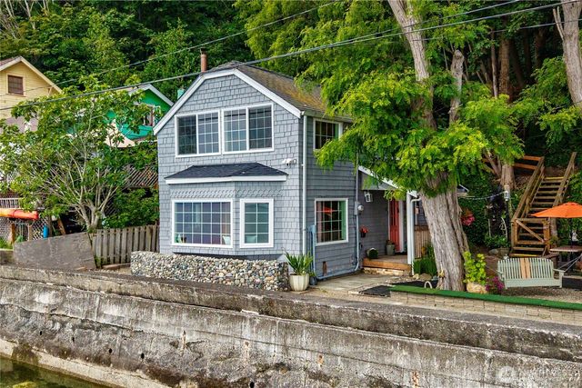 230 S 219th Street, Normandy Park, WA 98198
