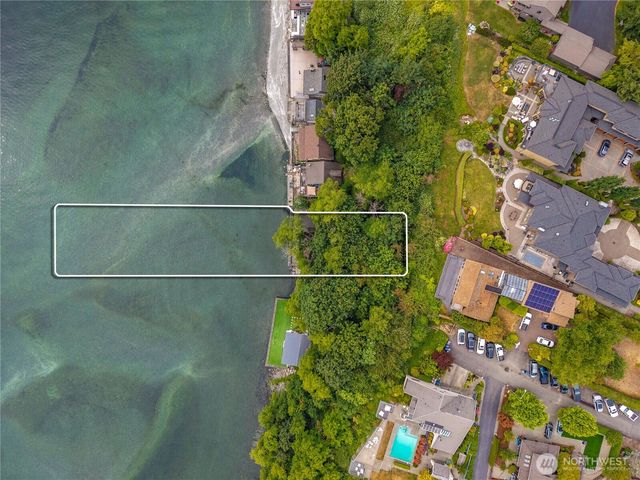 230 S 219th Street, Normandy Park, WA 98198