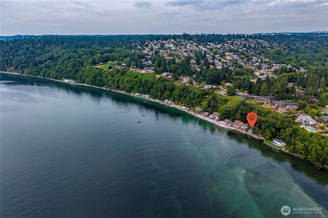 230 S 219th Street, Normandy Park, WA 98198